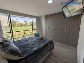 Apartamento moderno frente a la Universidad Santo Tomás WiFi y parqueadero - Image 5