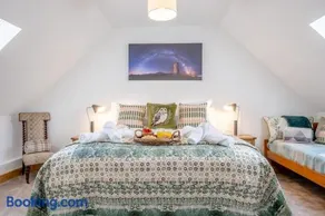 3 Bed in Ventnor oc-o32663 - Image 3