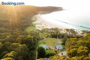 Pebbly Beach Escape - Image 3