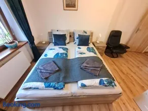 Malebný Rodinný Dům v Přírodě, Sauna, BBQ - Image 1