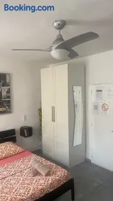 Le Suffren, studio classé ventilé ,wifi, à 100 m de la plage - Image 4