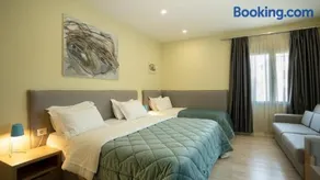 F&M Hotel 2 - Image 3