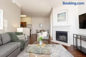 Landing Modern Apartment with Amazing Amenities (ID1601) - Image 1