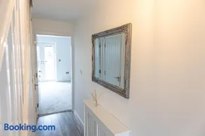 Private room in a new build - Image 4