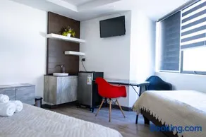 El Camino Hotel - Image 2
