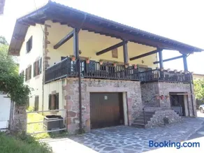 Casa Rural Larraldea - Image 1