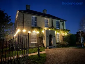 Langley House - Image 2