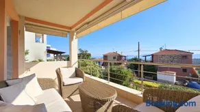 Alivia Garden - Image 1