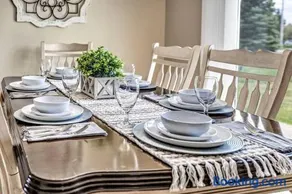 Serene 3 Bedroom Home, NRM, Wi-fi, Parking, Queen Bed - Image 1