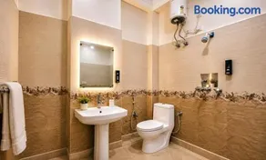 Hotel Vegass Corporate Suites Sector 62 Noida - Image 2