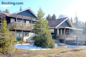Sunset Lakehouse, cozy cottage - Image 1