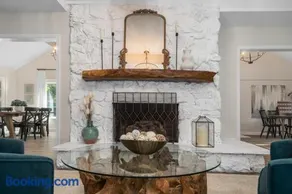 The Susser Estate with Dock Hot Tub Game Room - Image 5