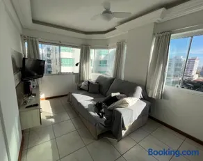Apartamento espaçoso 2 quartos a 200 m da praia - Image 3