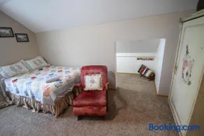 Please do NOT reserve This is a Duplicate Listing of this same property please beware - Image 4