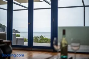 Unique beachfront retreat w panoramic sea views - Image 1