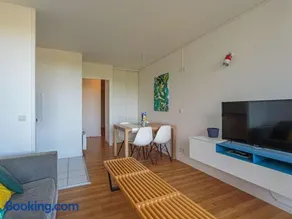Appartement lumineux avec piscine proche de la mer - Image 2