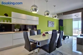 Apartment with Private Jacuzzi and Terrace in St Julians 3 Bedrooms - Image 3