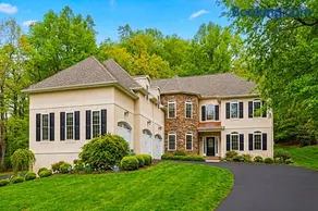 Pike Creek Palace 6 Bedrooms with 5 King beds Villa in Wilmington's Chateau Country - Image 1