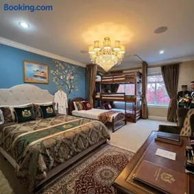 Empress Hotel & Stays - Image 5