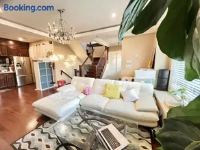 Cozy stay in Cental Vancouver - Image 3