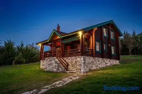 Mountain Escape Chalet - Image 1