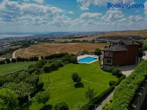 Luxury Mansion Amazing View, Hidden Garden - Image 2