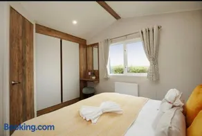 The Brockwood whitehouse towyn - Image 5