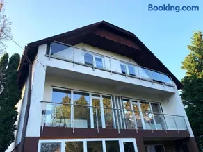 Ari Villa Révfülöp - Image 1