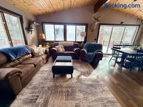 Paddler's Paradise Cabin with Direct Trail Access! - Image 3