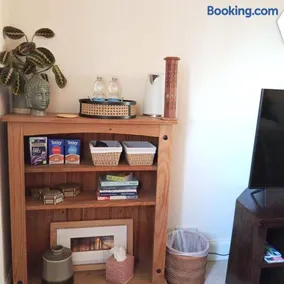Cozy Peaceful Room - Image 3