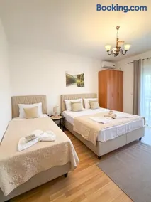 Lazorja Rooms - Image 3
