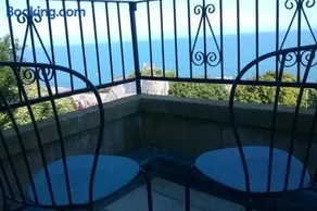 Verity and Ilfracombe Harbour View - Image 2