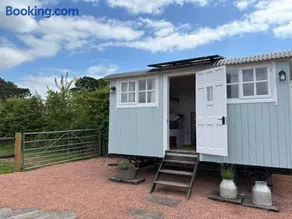 The Meadows Hut - Image 4
