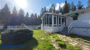 Cottage with inground pool outside - Image 1