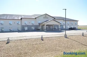 Prairie Moon Inn & Suites - Image 3