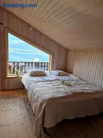 Koselig overnattingssted med fjordutsikt - Image 1