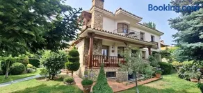 La Casa Del Abeto Azul - Image 1