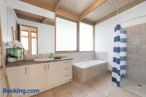 Garden Cottage - Somers - Image 5