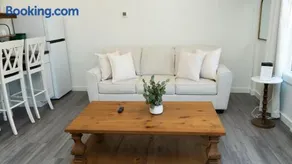 Peace Barn Getaway - Image 1