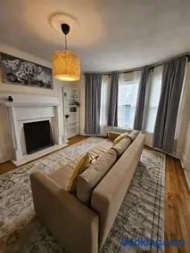 Ottawa Downtown Cozy Guesthouse - Image 2
