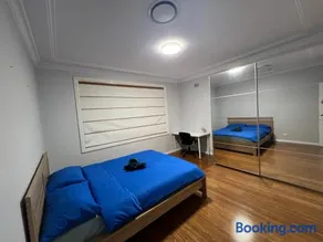 4 Yellow Room - Image 1