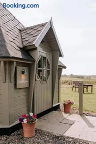 Scald Law Cabin - Image 2