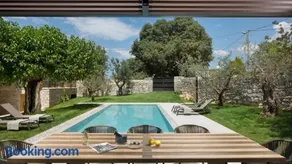 Modern Villa Melon with outdoor pool in Porec - Image 3