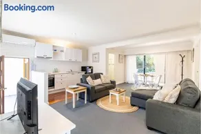 Maestral Ii - Beachside Villa With Private Garden - Image 3