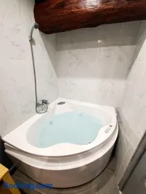 L'IDYLLE - Studio Cocooning avec Jacuzzi - Image 2