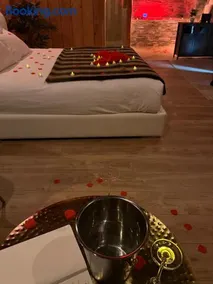 Maison romantique avec jacuzzi privatif - Image 2