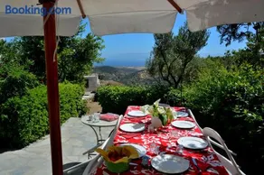 Exquisite estate, serene environment - Image 1