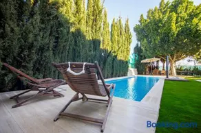 RentalSevilla Brisa del Aljarafe con piscina climatizada a 15 minutos de Sevilla - Image 1