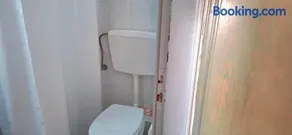 Izabella Studios Apartments - Image 3