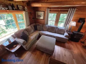 Highlands Hideaway - Secluded 4BR Forest Gem - Image 4